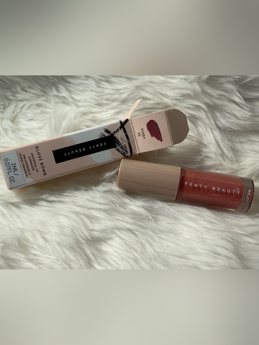 NEW Fenty Beauty Gloss Bomb Lip Luminizer Gloss - Fussy Rose-Mauve